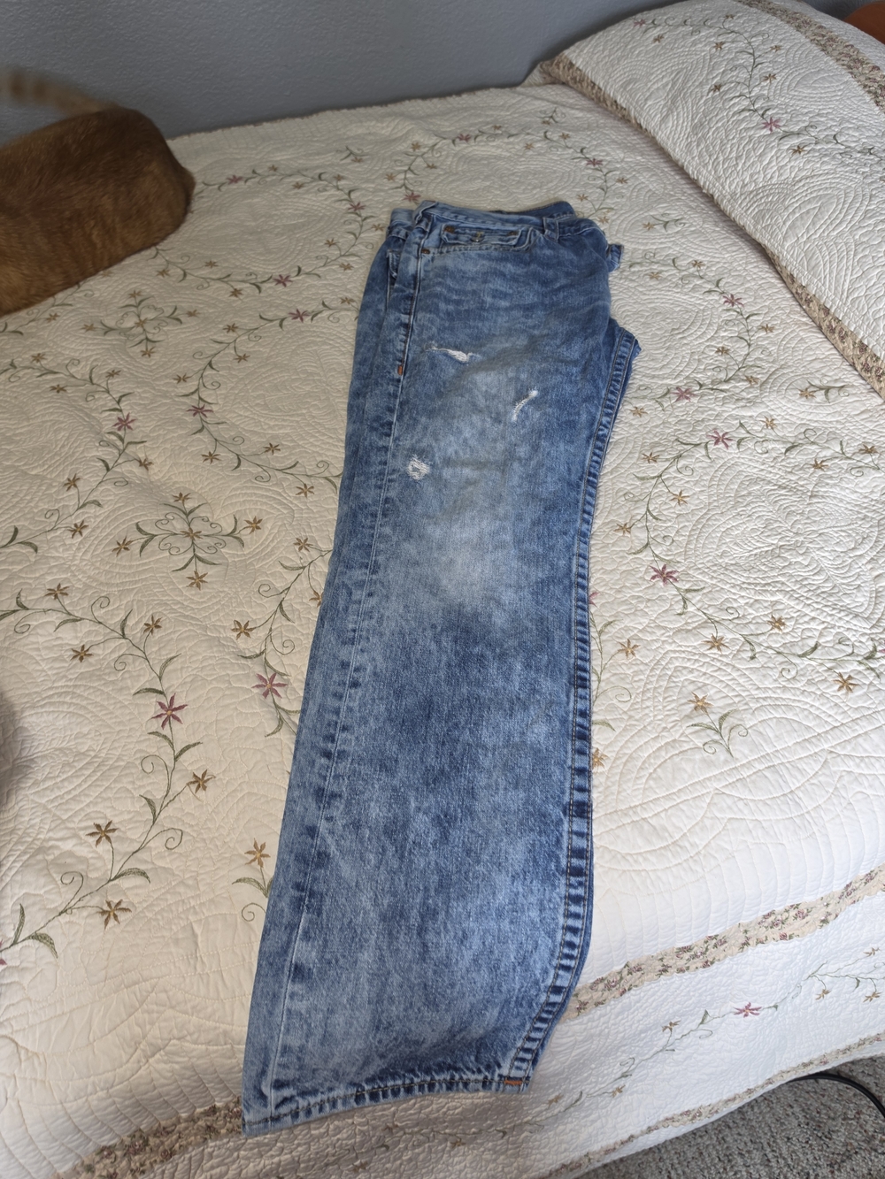 True Religion Men's Slim Straight Light Blue Distressed Jeans Size 36x32
